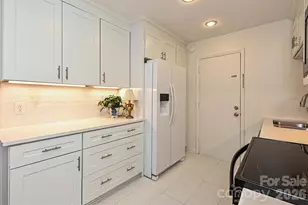 4755 Hedgemore Dr, Charlotte, NC 28209 - Photo 2