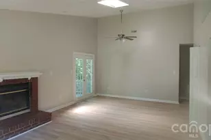 5830 Stone Bluff Ct, Charlotte, NC 28214 - Photo 2