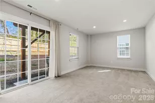 3149 Beeler Ln, Charlotte, NC 28208 - Photo 10