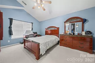 5041 Wallace Creek Ln, Charlotte, NC 28212 - Photo 16