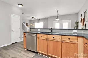 5426 Franklin Springs Cir, Charlotte, NC 28217 - Photo 10