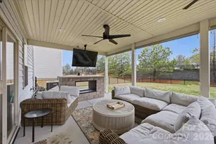 13049 Whitemarsh Hall Dr, Charlotte, NC 28273 - Photo 26