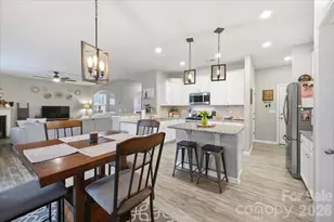 13049 Whitemarsh Hall Dr, Charlotte, NC 28273 - Photo 6