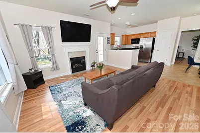 1360 21st Avenue NE, Hickory, NC 28601 - Photo 4