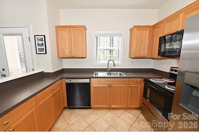 1360 21st Avenue NE, Hickory, NC 28601 - Photo 10