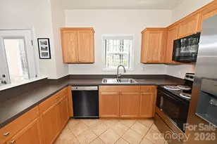 1360 21st Ave NE, Hickory, NC 28601 - Photo 10