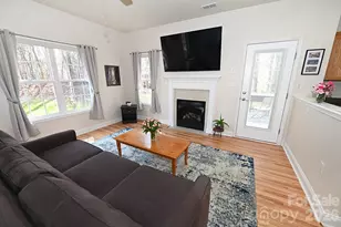 1360 21st Ave NE, Hickory, NC 28601 - Photo 6