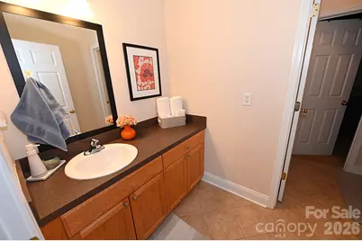 1360 21st Avenue NE, Hickory, NC 28601 - Photo 18