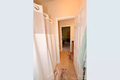 1360 21st Avenue NE, Hickory, NC 28601 - Photo 32