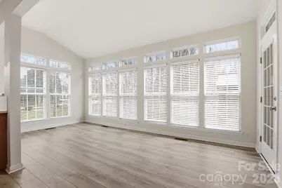 3909 Meadow Green Drive, Charlotte, NC 28269 - Photo 16