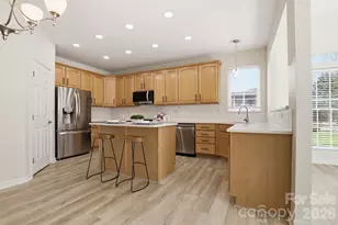 3909 Meadow Green Dr, Charlotte, NC 28269 - Photo 12