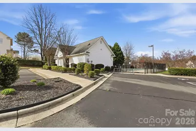 3909 Meadow Green Drive, Charlotte, NC 28269 - Photo 40