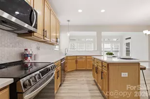 3909 Meadow Green Dr, Charlotte, NC 28269 - Photo 14
