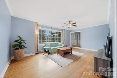 705 2nd Avenue NE, Conover, NC 28613 - Photo 4