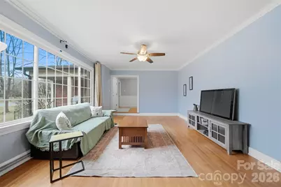 705 2nd Avenue NE, Conover, NC 28613 - Photo 6