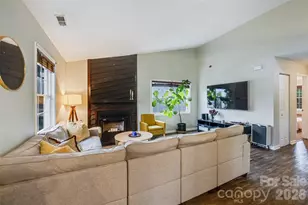 708 Pennwood Ln, Charlotte, NC 28215 - Photo 6