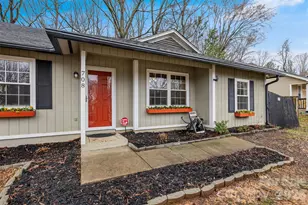 708 Pennwood Ln, Charlotte, NC 28215 - Photo 2