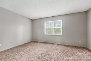 4033 Briarhill Dr, Charlotte, NC 28215 - Photo 16