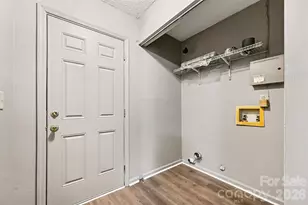 4033 Briarhill Dr, Charlotte, NC 28215 - Photo 14