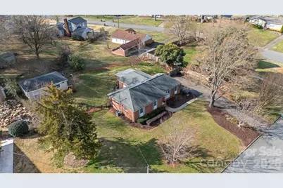 2309 Amity Avenue, Gastonia, NC 28054 - Photo 2