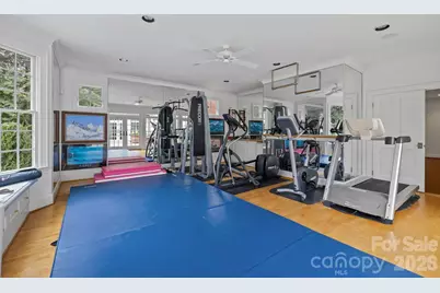 1219 Scotland Avenue, Charlotte, NC 28207 - Photo 24