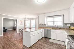 108 Deerfield Dr, Mount Holly, NC 28120 - Photo 16