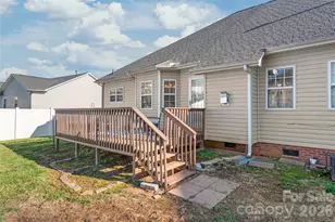 108 Deerfield Dr, Mount Holly, NC 28120 - Photo 34