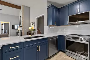 9708 Kestral Ridge Dr, Charlotte, NC 28269 - Photo 16