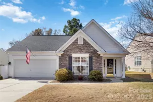 9708 Kestral Ridge Dr, Charlotte, NC 28269 - Photo 2