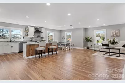 1206 9th Street NW, Hickory, NC 28601 - Photo 6