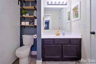 3300 Selwyn Farms Ln, Charlotte, NC 28209 - Photo 12