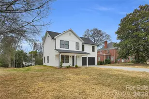 404 E Arch St, Lancaster, SC 29720 - Photo 1