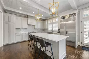 2331 Selwyn Ave, Charlotte, NC 28207 - Photo 16