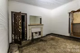 303 E Fisher St, Salisbury, NC 28144 - Photo 16