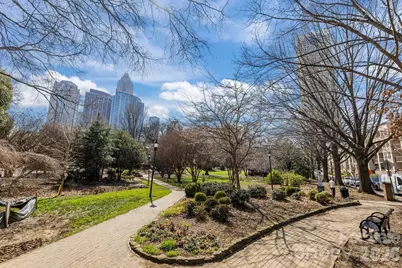 427 W 8th Street #104, Charlotte, NC 28202 - Photo 2