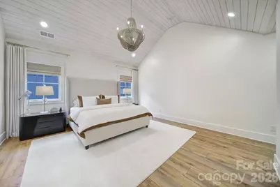 911 Laurel Creek Lane, Charlotte, NC 28211 - Photo 14