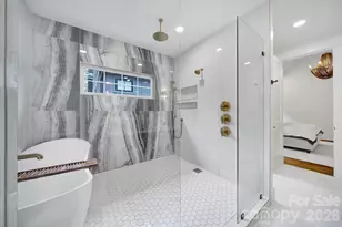 911 Laurel Creek Ln, Charlotte, NC 28211 - Photo 18