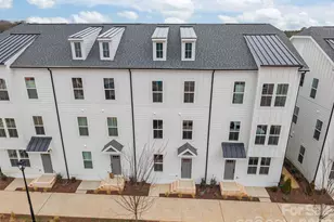 3237 Drift St, Charlotte, NC 28278 - Photo 2