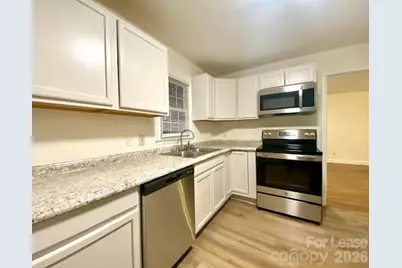 755 Harwyn Drive, Charlotte, NC 28215 - Photo 4