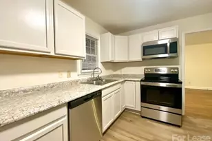 755 Harwyn Dr, Charlotte, NC 28215 - Photo 4