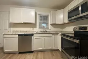 755 Harwyn Dr, Charlotte, NC 28215 - Photo 2