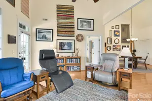 24 Craftsman View Dr, Asheville, NC 28804 - Photo 6