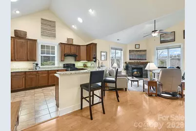 24 Craftsman View Drive, Asheville, NC 28804 - Photo 4