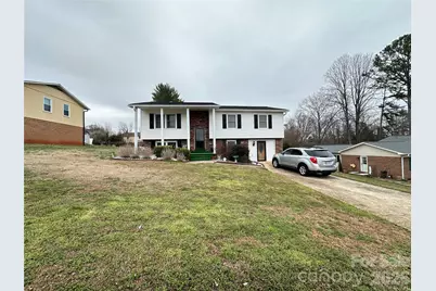 408 Cardinal Drive #35, Newton, NC 28658 - Photo 2