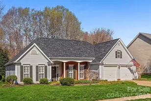 13826 Hatton Cross Dr, Charlotte, NC 28278 - Photo 2