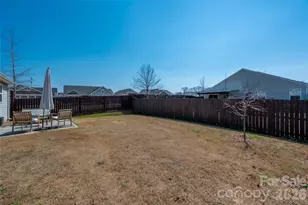 4246 Mackinnon Dr, Charlotte, NC 28214 - Photo 16