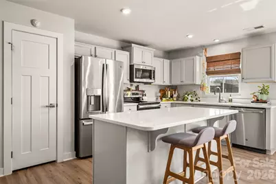 4246 Mackinnon Drive, Charlotte, NC 28214 - Photo 8