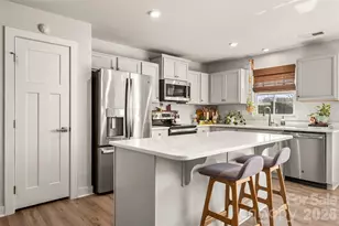 4246 Mackinnon Dr, Charlotte, NC 28214 - Photo 8