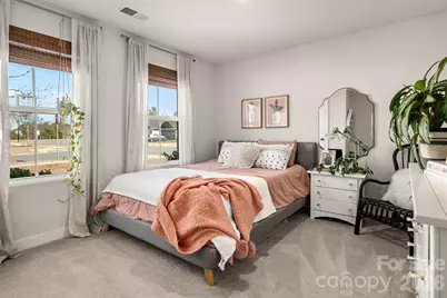 4246 Mackinnon Drive, Charlotte, NC 28214 - Photo 12