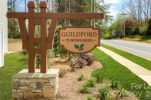 6006 Guildford Hill Ln, Charlotte, NC 28215 - Photo 2